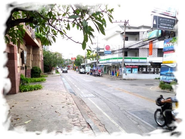 Pattaya Naklua - typical lane in district
