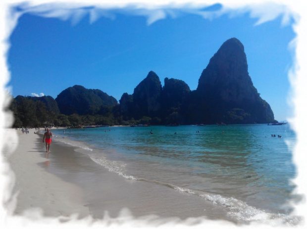 A view of the entire Railay West beach with the northern tip