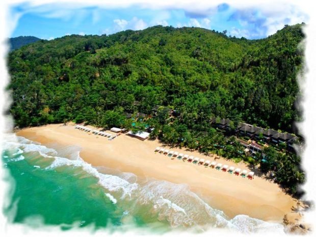 Andaman White Beach Resort - romantic 5-star hotel on Phuket with a private beach
